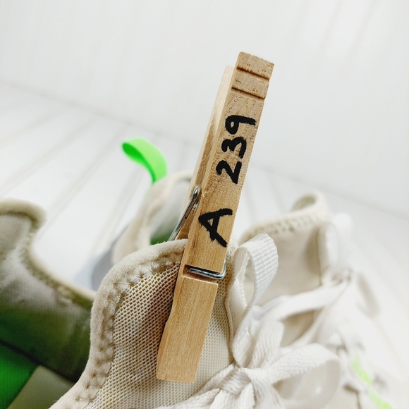 Nike Cream Silver Athleisure Training Lace Up Running Sneakers A239 - Picture 13 of 13